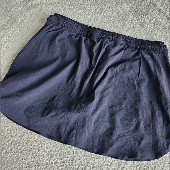Athleta Trekkie Crest Skort in Navy Size 14 - Picture 11 of 12